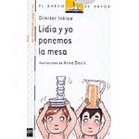 Lidia y yo ponemos la mesa