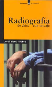 Radiografía de chica con tatuaje