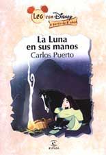 La luna en sus manos